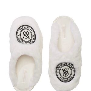 Victoria's Secret Cream Fuzzy Slippers